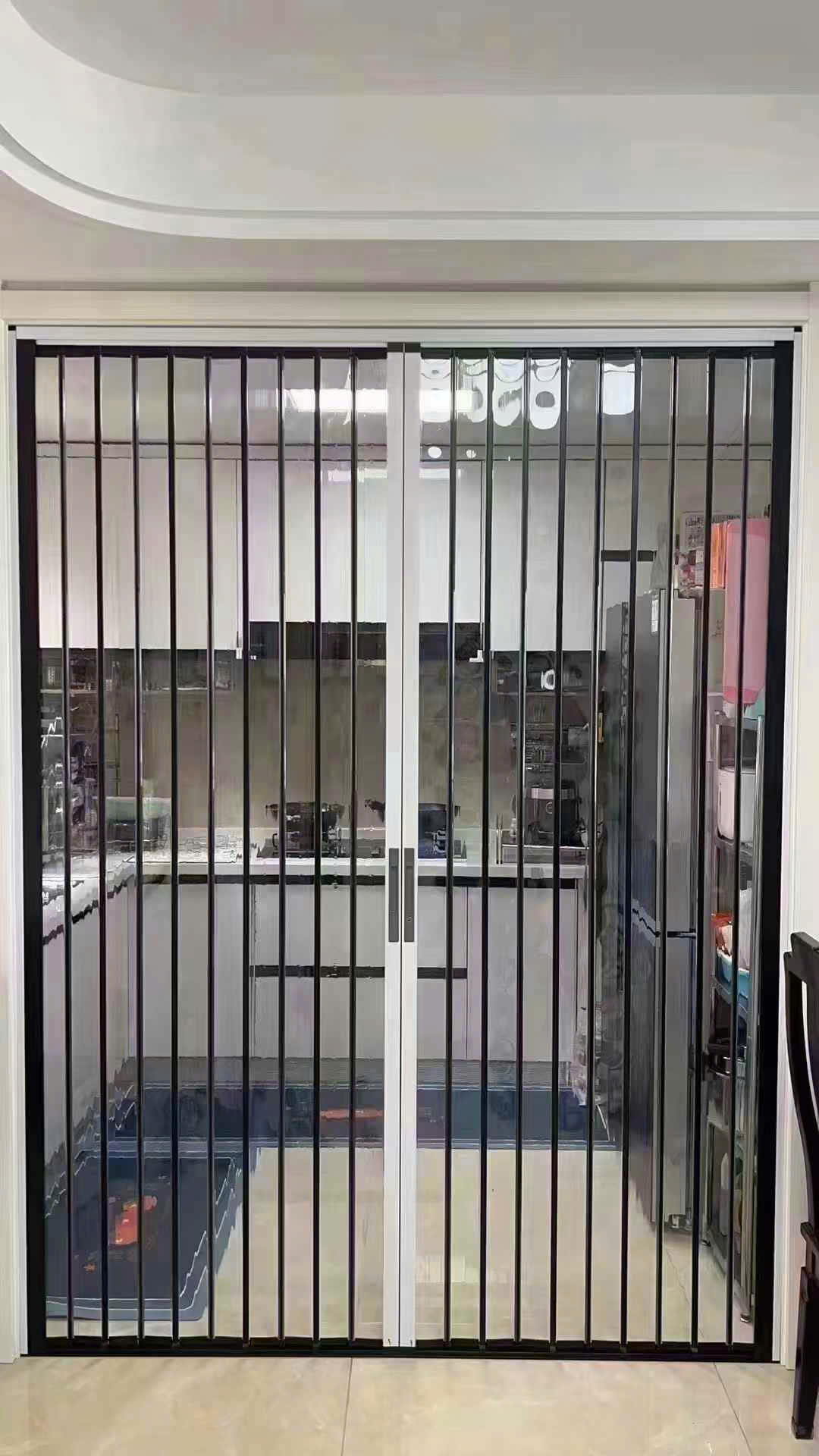 Cửa lưới chống muỗi dạng cuốn